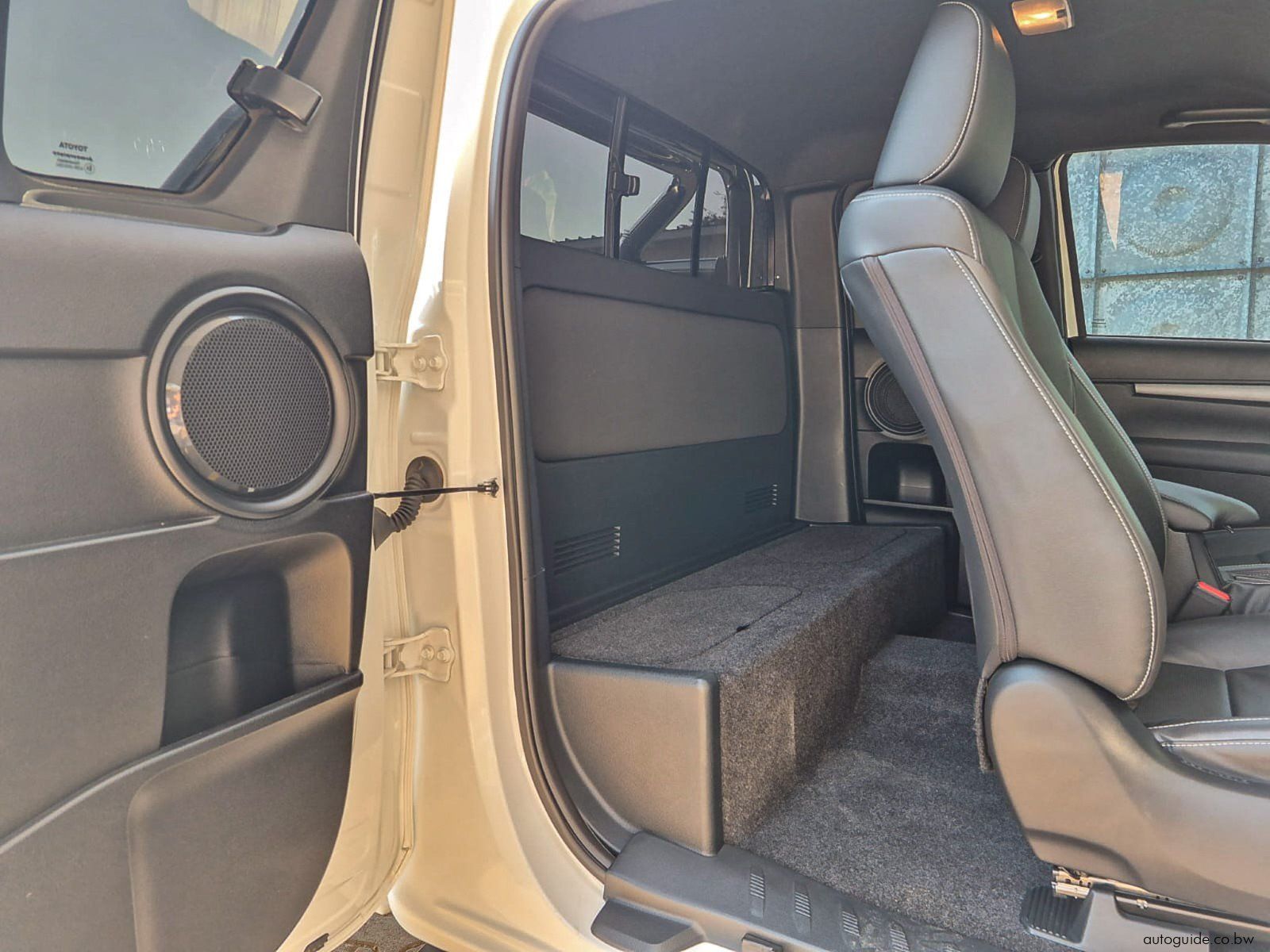 2024 Toyota Hilux Xtra Cab photo