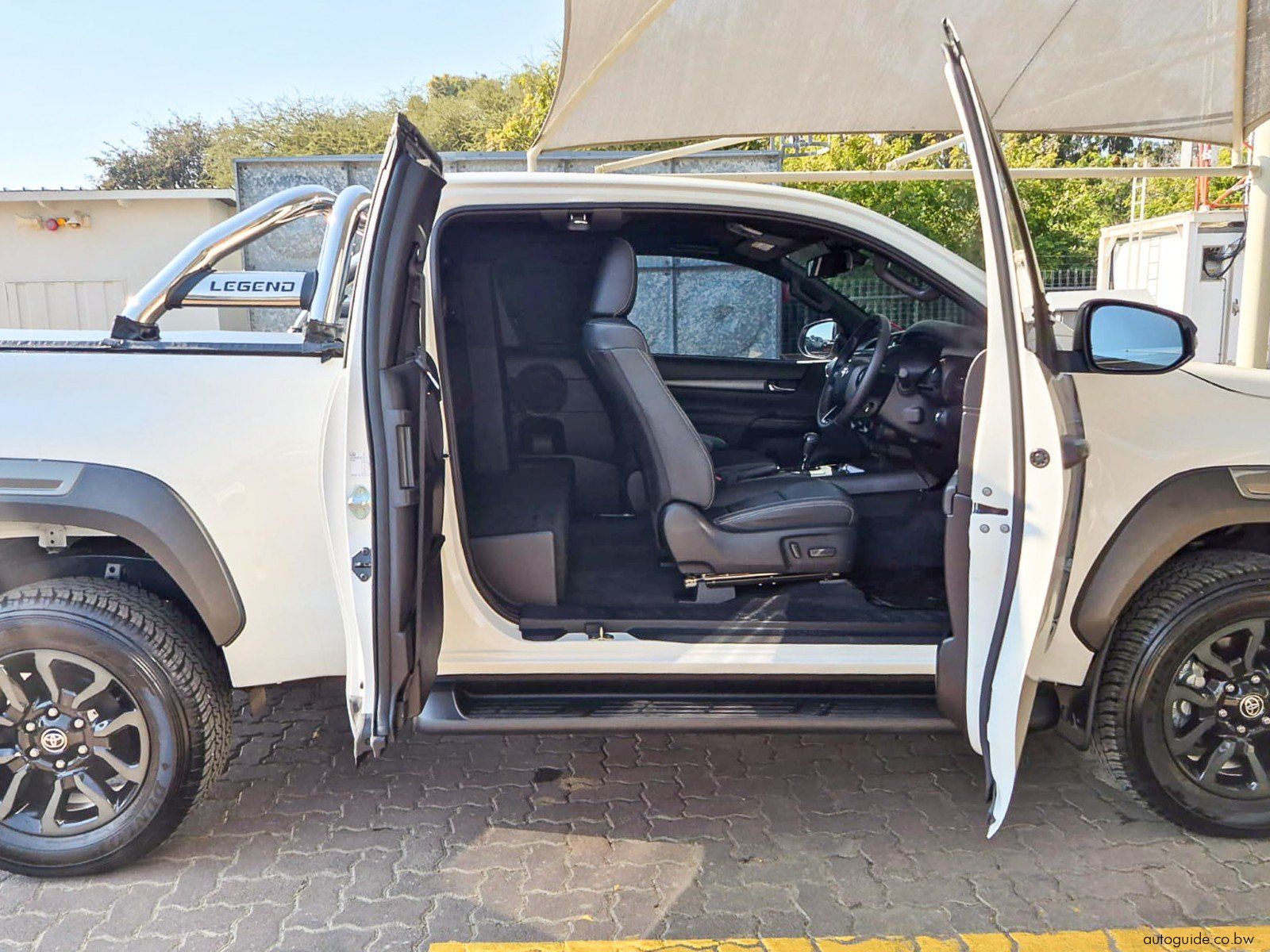 2024 Toyota Hilux Xtra Cab photo