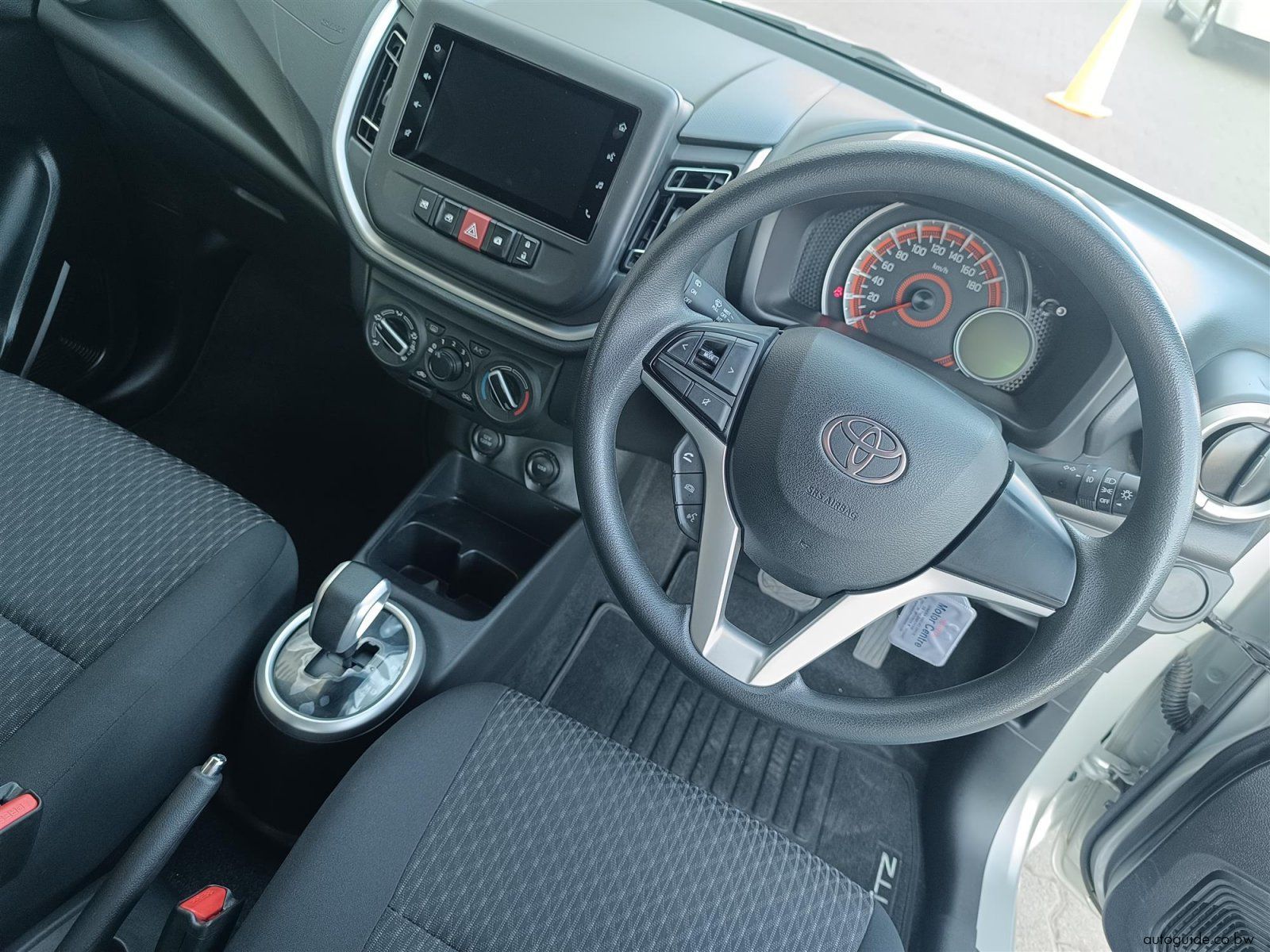 2026 Toyota Vitz 1.0L XR A/T photo