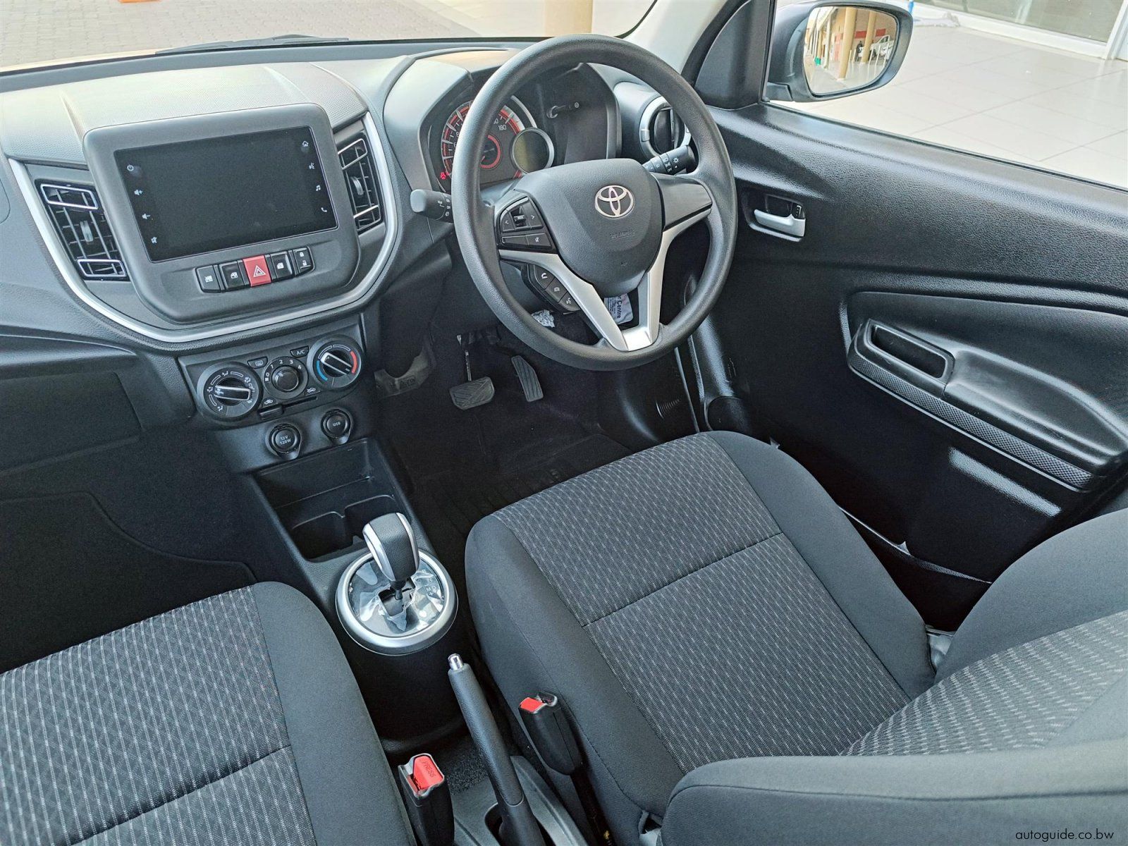 2026 Toyota Vitz 1.0L XR A/T photo
