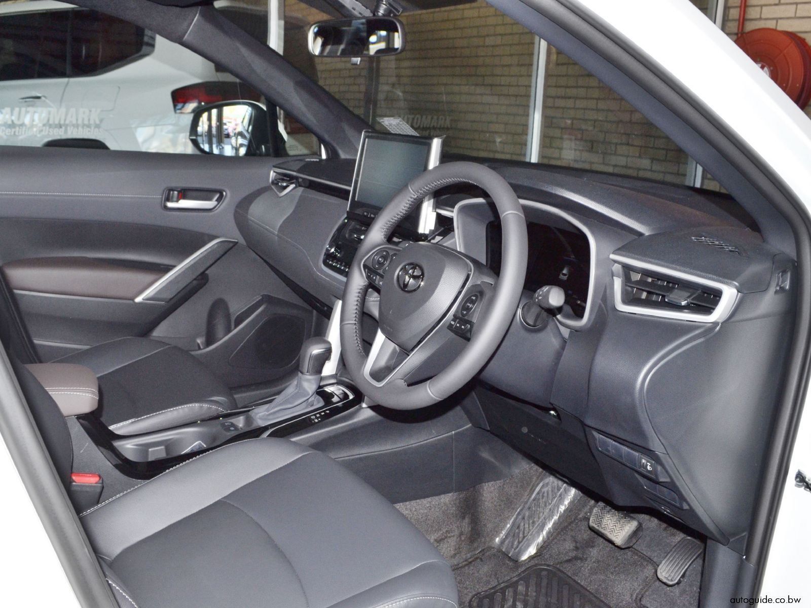2026 Toyota Corolla Cross 1.8 XS HEV A/T photo