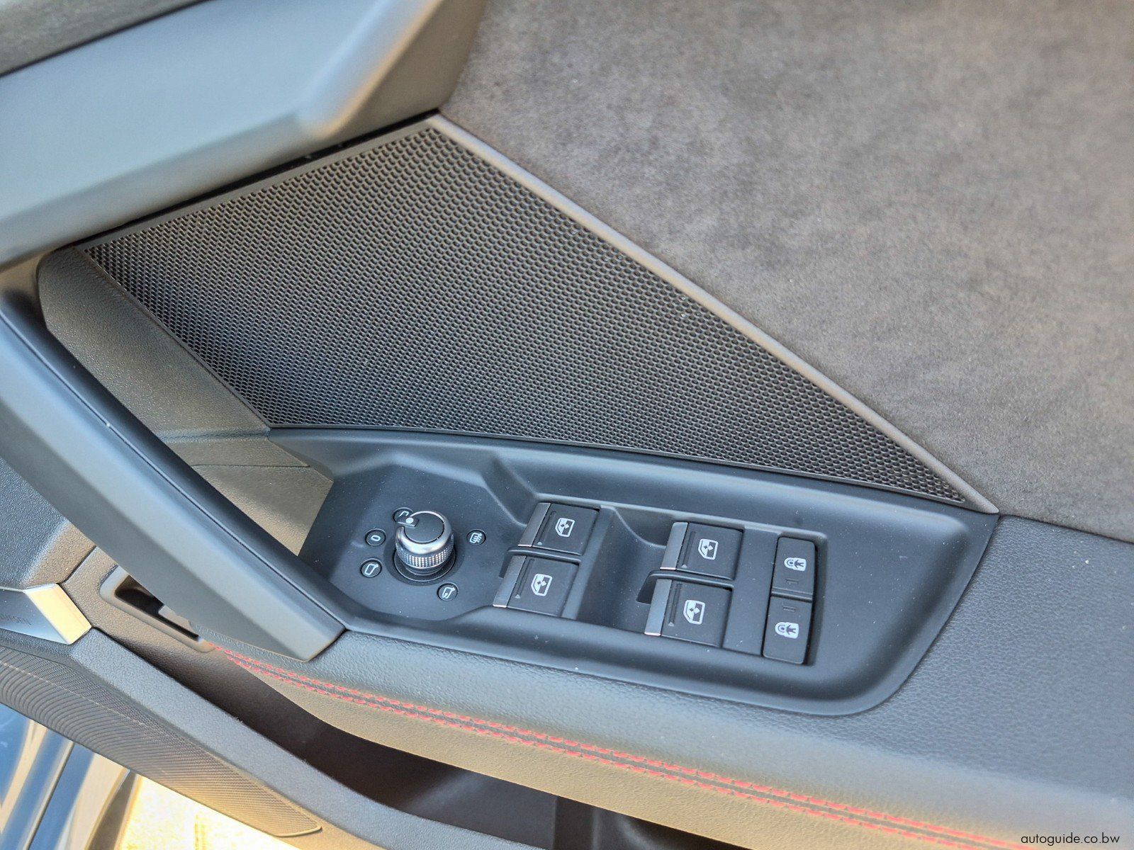 2024 Audi RS3 Sportback Quattro S tronic photo