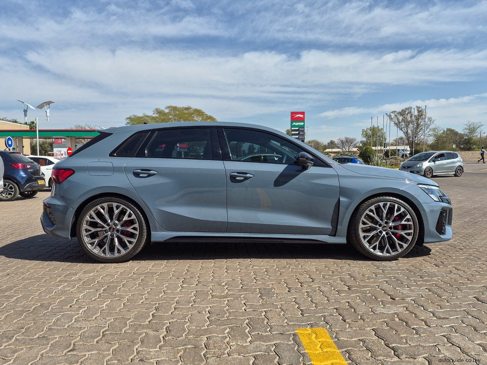 2024 Audi RS3 Sportback Quattro S tronic photo