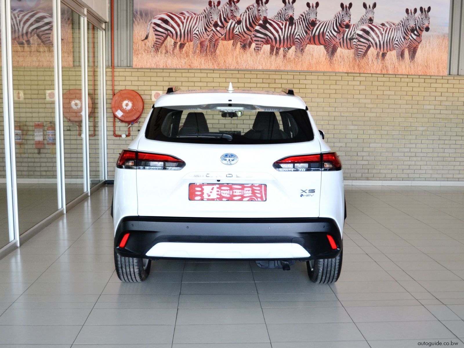 2025 Toyota Corolla Cross XS HEV (CVT) - Hybrid photo