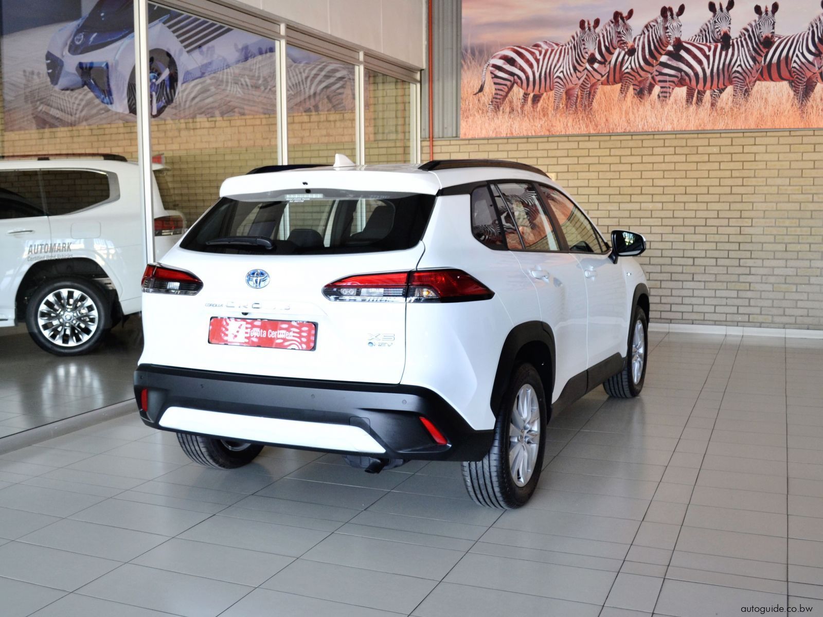 2025 Toyota Corolla Cross XS HEV (CVT) - Hybrid photo