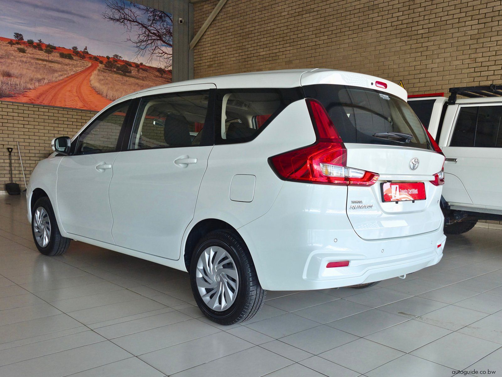 2025 Toyota Rumion 1.5 SX 7 Seater photo