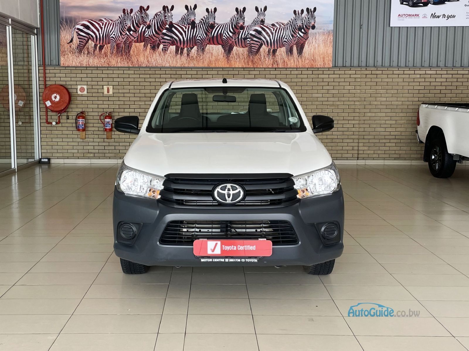 2025 Toyota Hilux LWB 2.4L photo