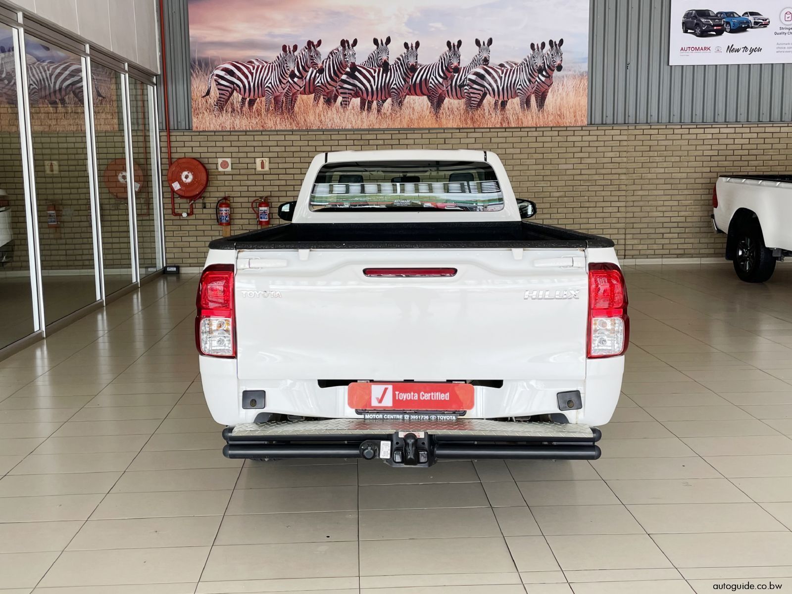 2025 Toyota Hilux LWB 2.4L photo