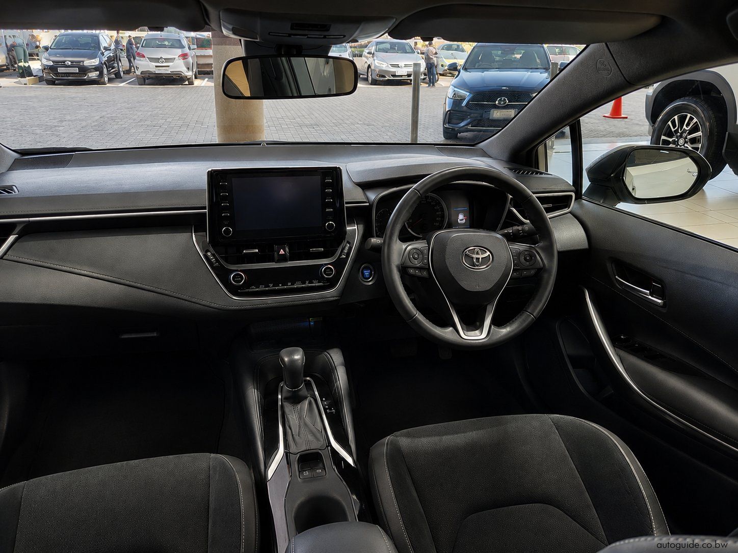 2020 Toyota Corolla Hatch XR photo