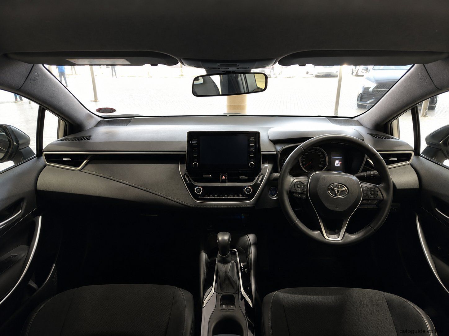 2020 Toyota Corolla Hatch XR photo