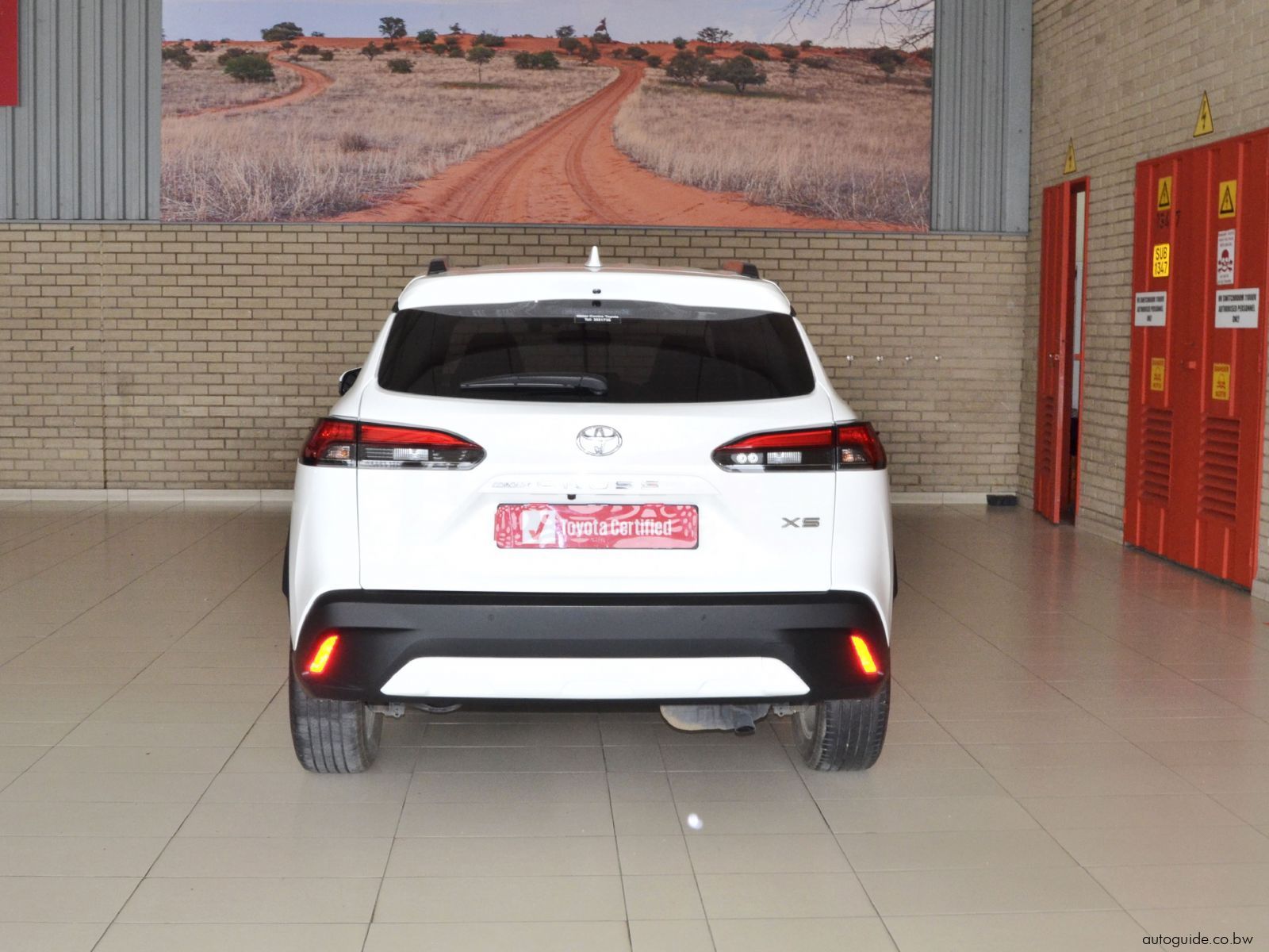 2023 Toyota Corolla Cross XS photo