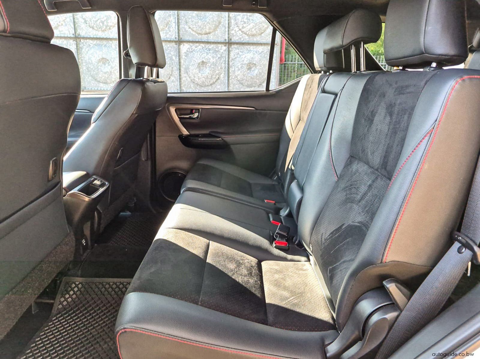 2025 Toyota Fortuner GR-S 4x4 pictures