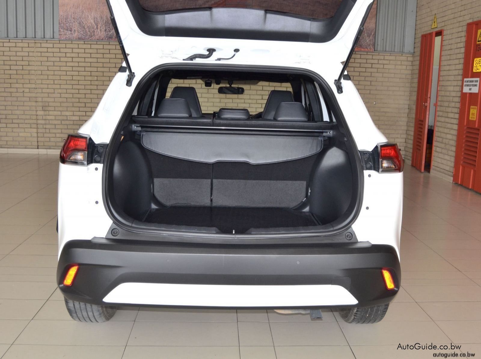2023 Toyota Corolla Cross pictures