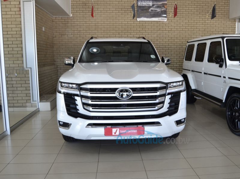 2023 Toyota Land Cruiser 300 Series 3.3TD V6 ZX pictures