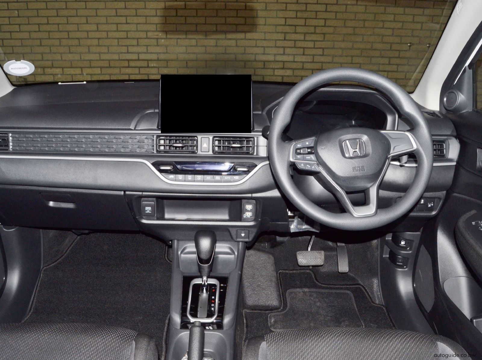 2025 Honda Amaze Comfort pictures