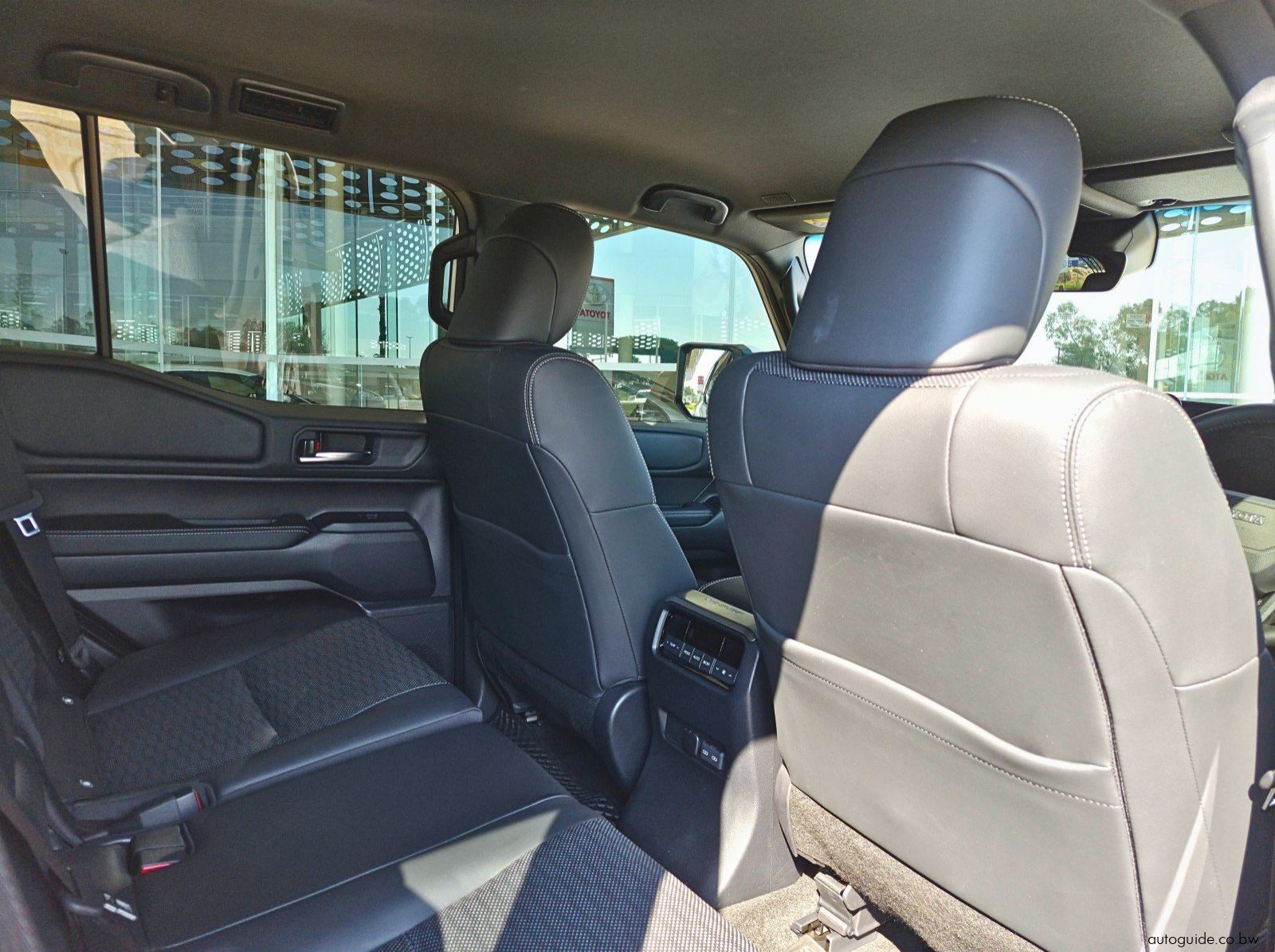 2025 Toyota Prado TX pictures