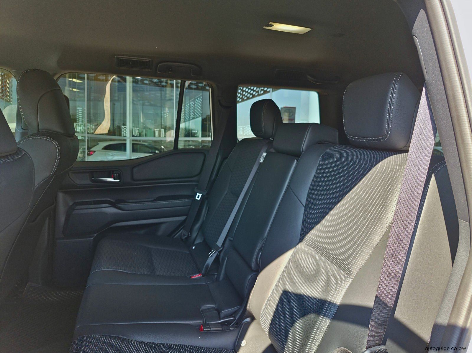 2025 Toyota Prado TX pictures