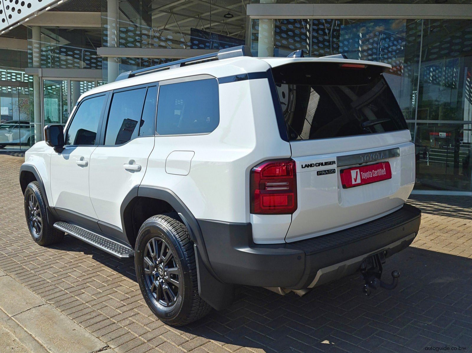 2025 Toyota Prado TX pictures