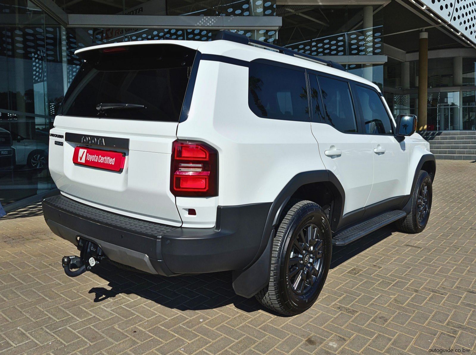 2025 Toyota Prado TX pictures
