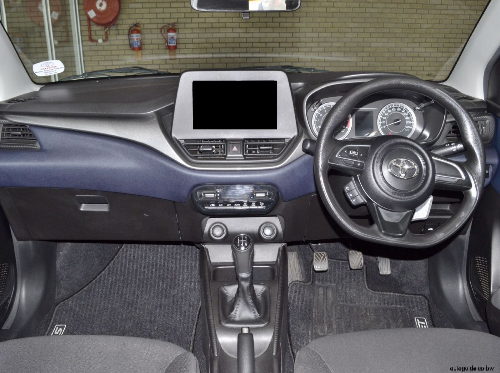 2022 Toyota Starlet 1.5 Xi pictures