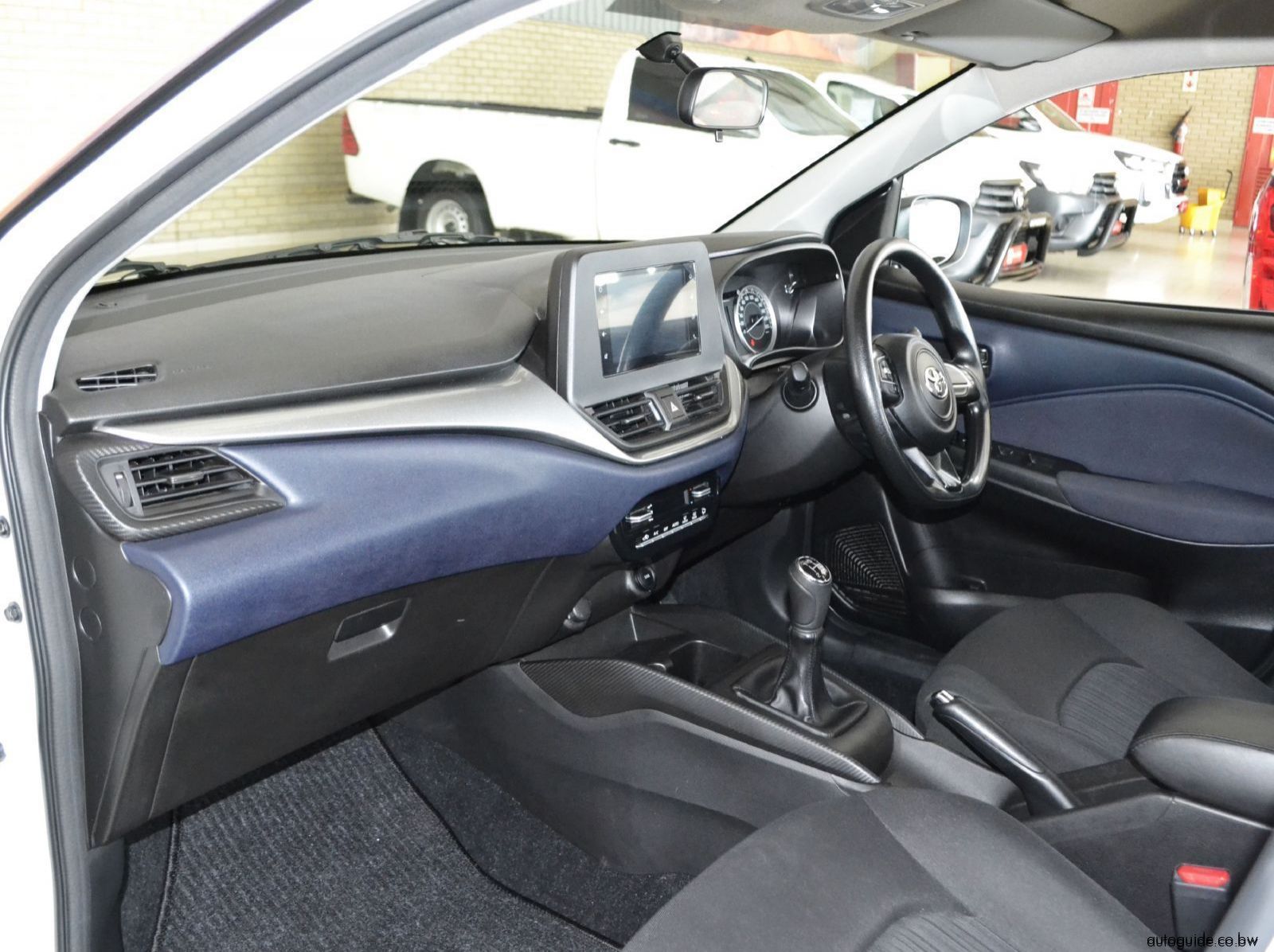 2022 Toyota Starlet 1.5 Xi pictures