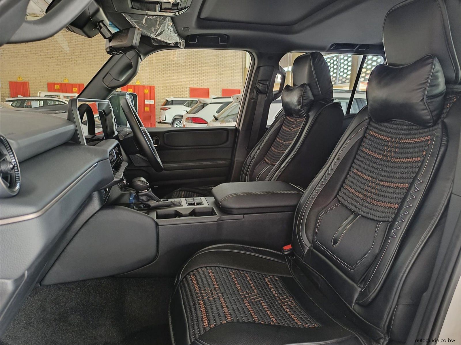 2025 Toyota Prado VX-R 2.8GD TX pictures