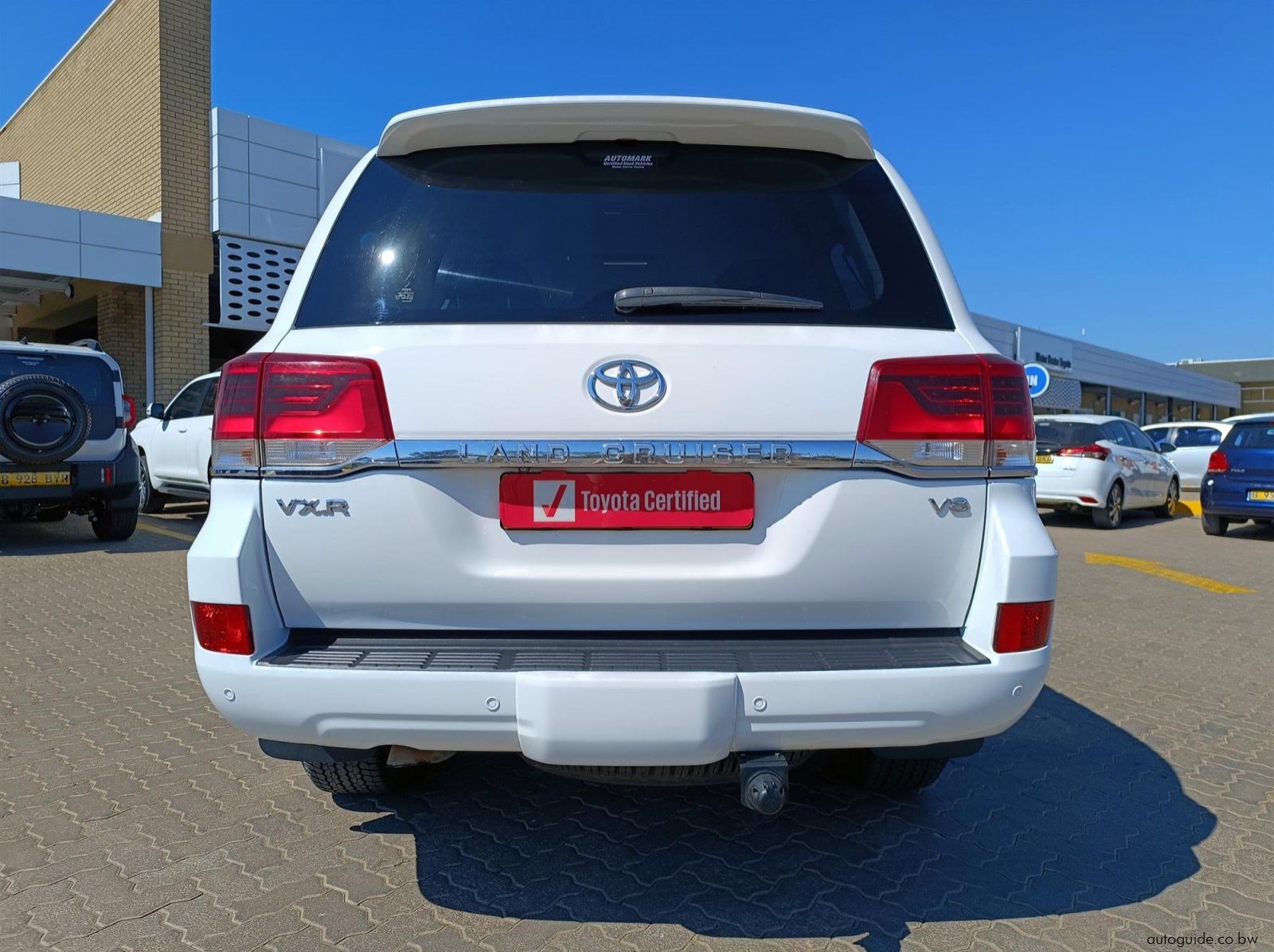 2020 Toyota Land Cruiser 200 4.5TD VX-R V8 pictures