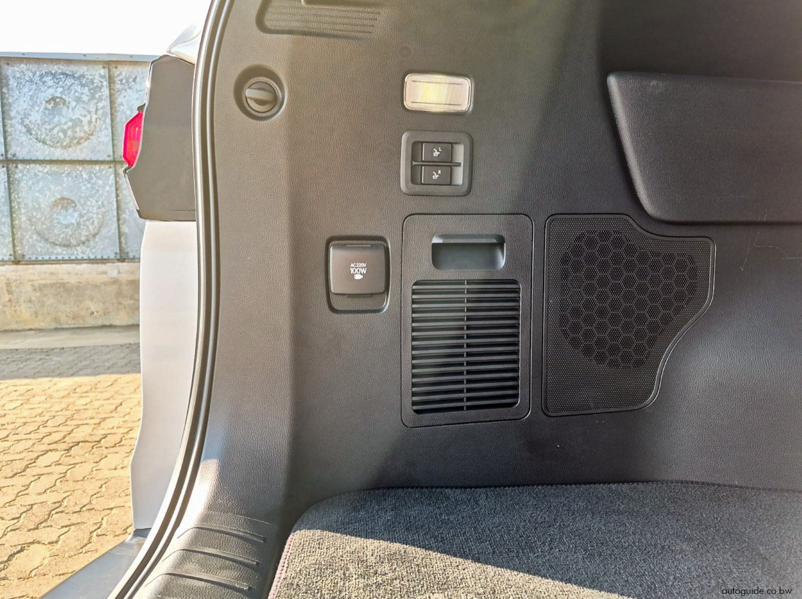 2024 Lexus LX500D Urban pictures