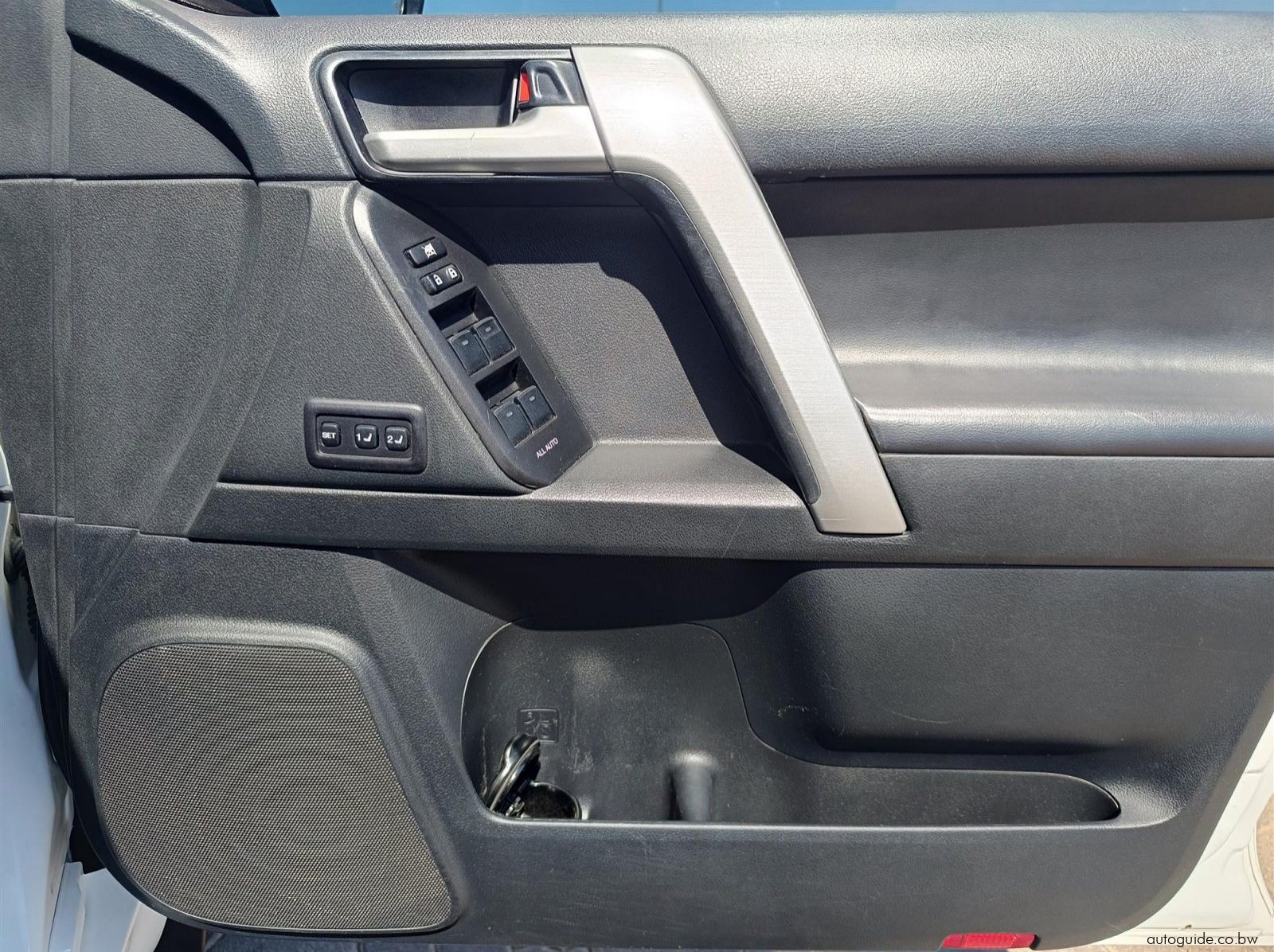 2022 Toyota Land Cruiser Prado VX 2.8 GD-6 pictures