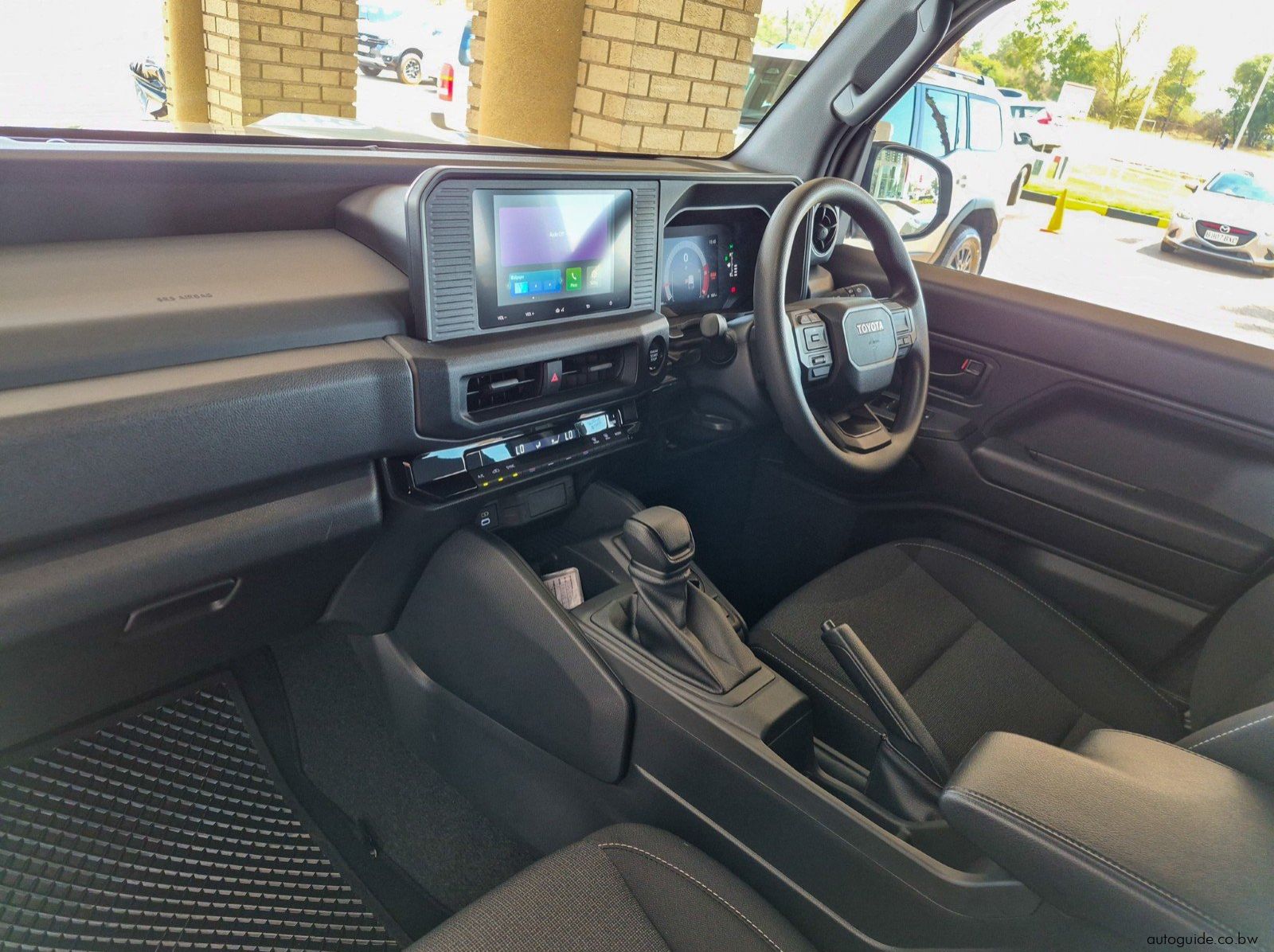 2026 Toyota FJ Cruiser pictures