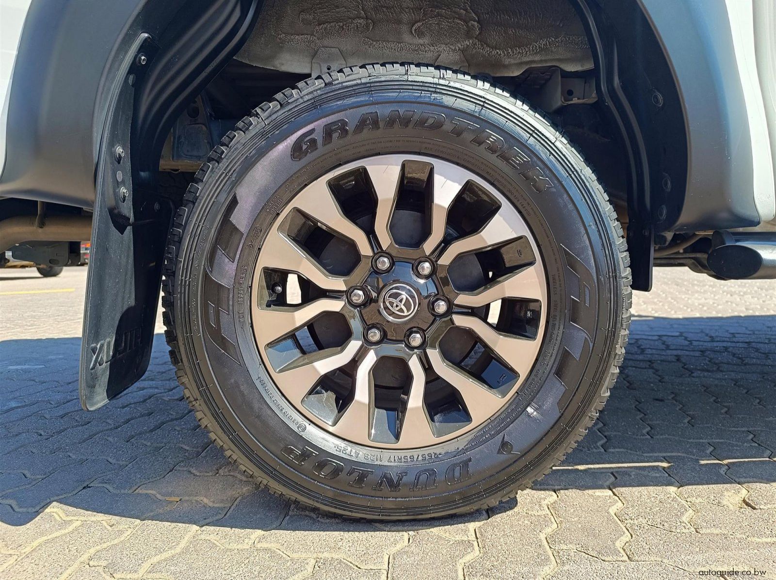 2024 Toyota Hilux GR-Sport II 2.8 GD-6 4x4 pictures