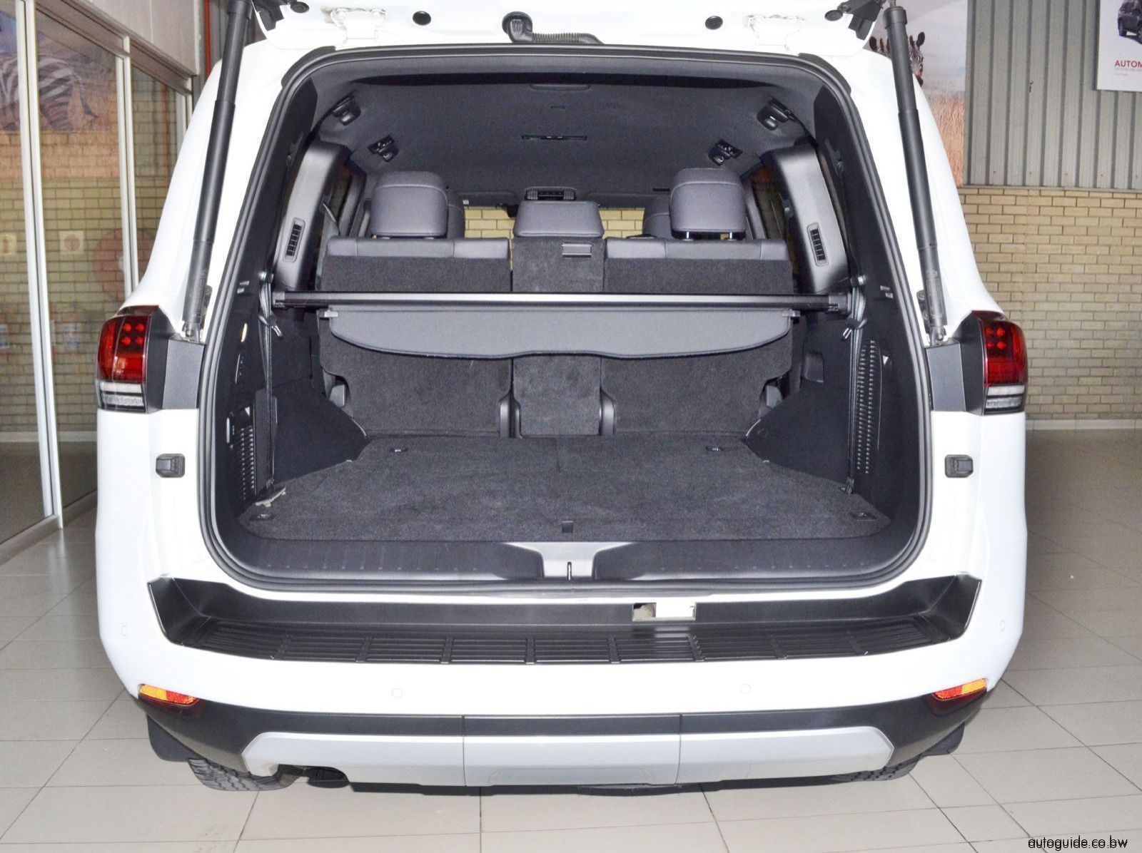 2025 Toyota Land Cruiser 300 Series GR-Sport pictures