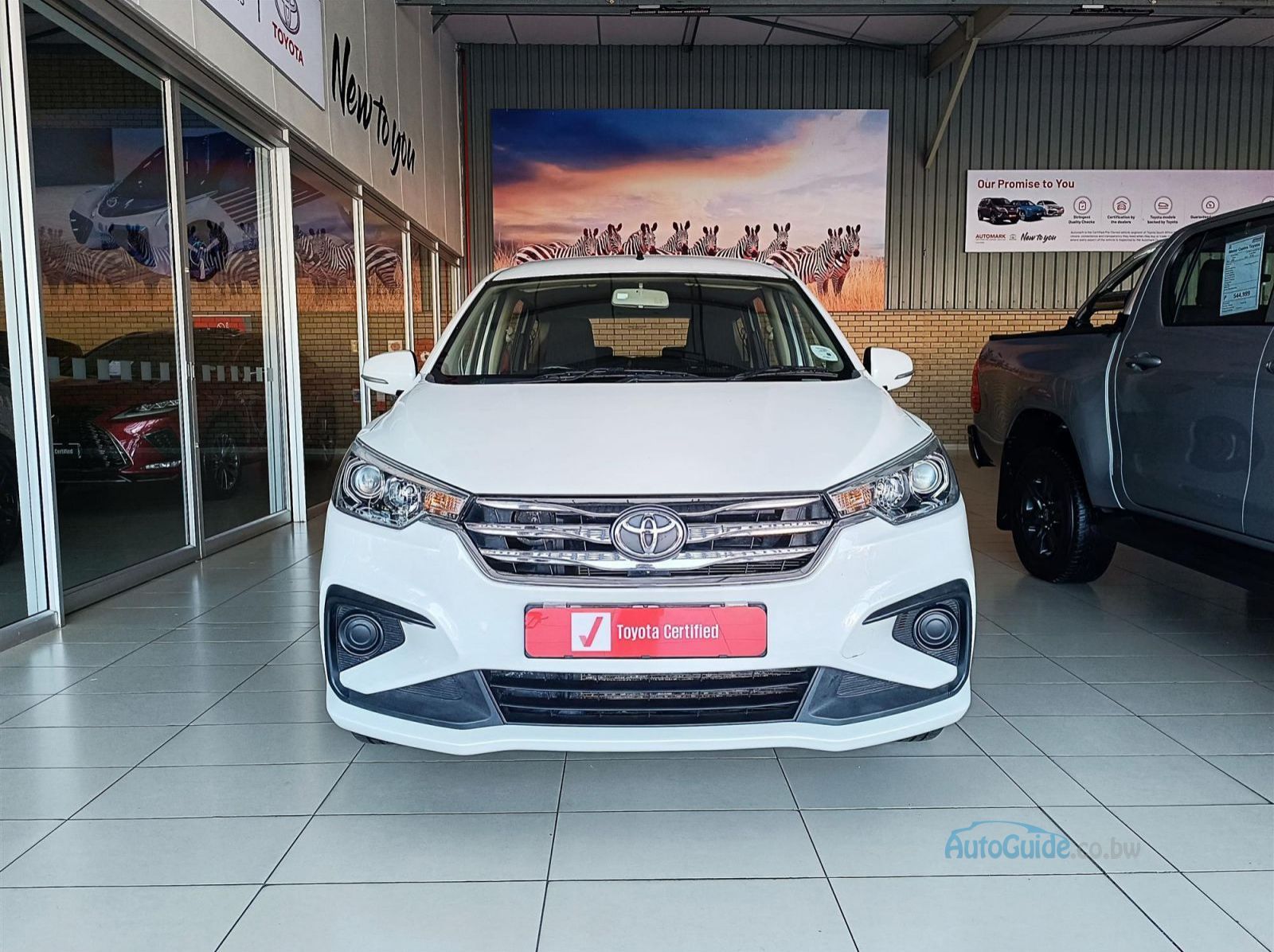 2023 Toyota Rumion 1.5 XS 7 Seater pictures