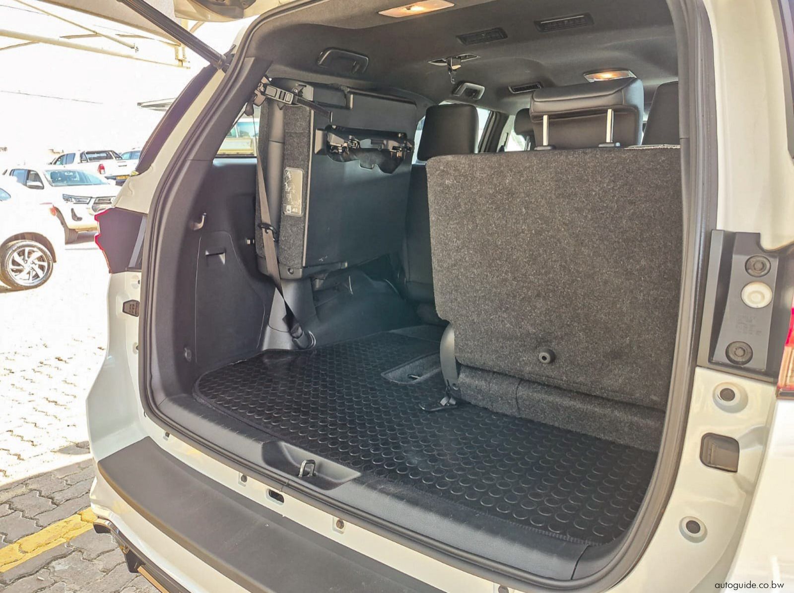 2025 Toyota Fortuner GR-S 4x4 pictures