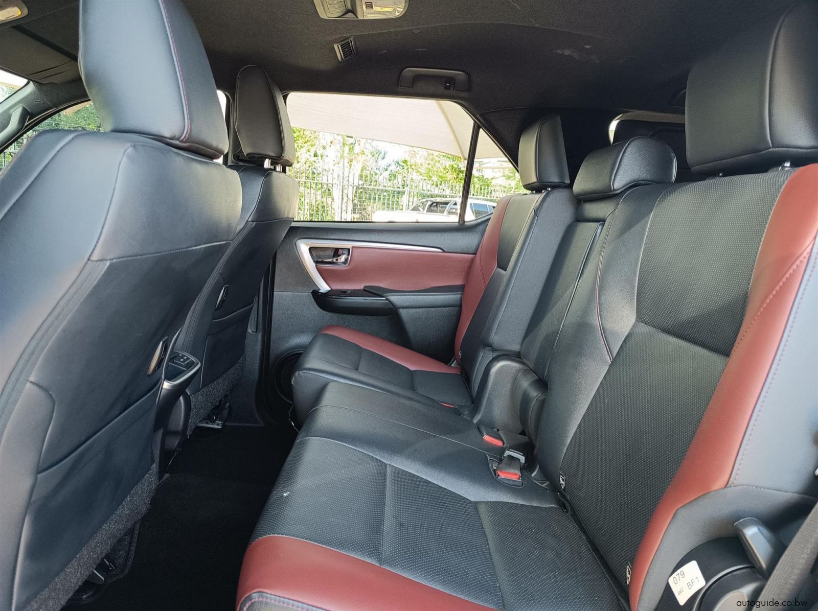 2025 Toyota Fortuner 2.8 GD6 VX 4x4 AT pictures