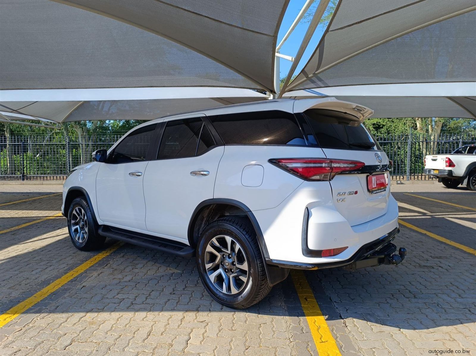 2025 Toyota Fortuner 2.8 GD6 VX 4x4 AT pictures