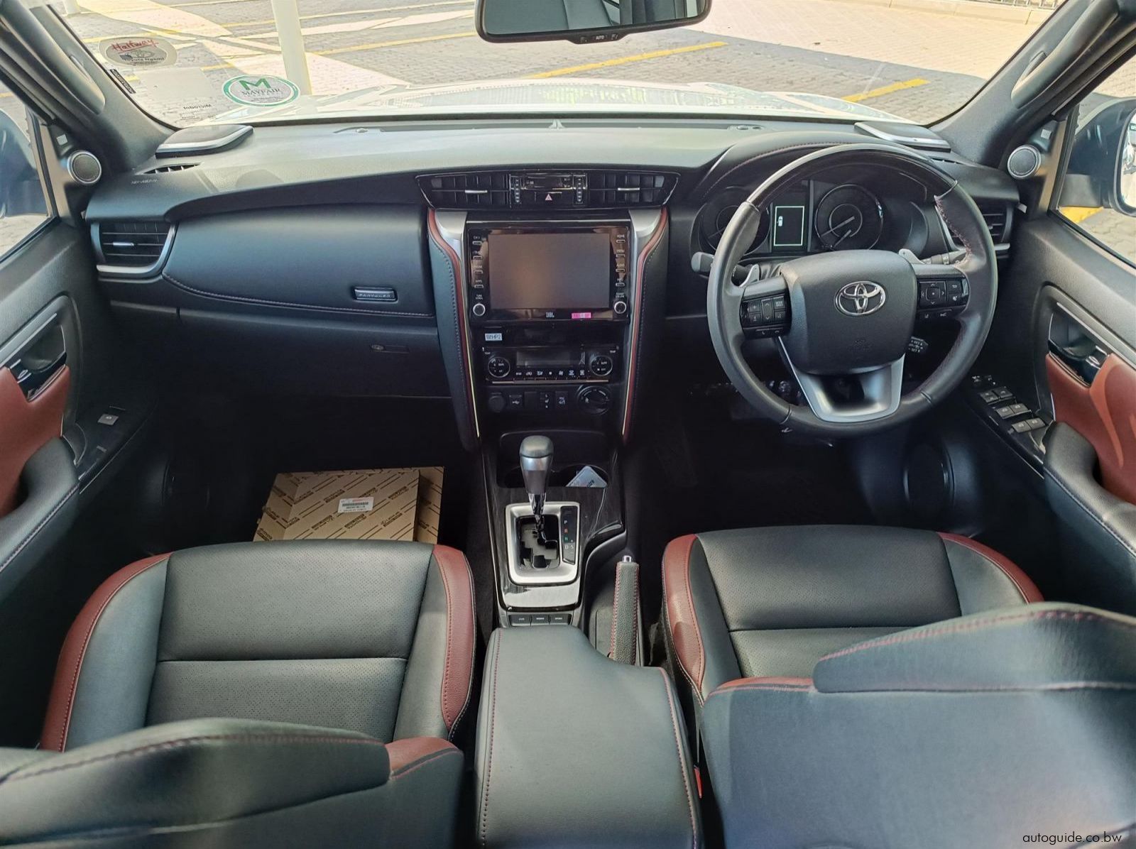 2025 Toyota Fortuner 2.8 GD6 VX 4x4 AT pictures