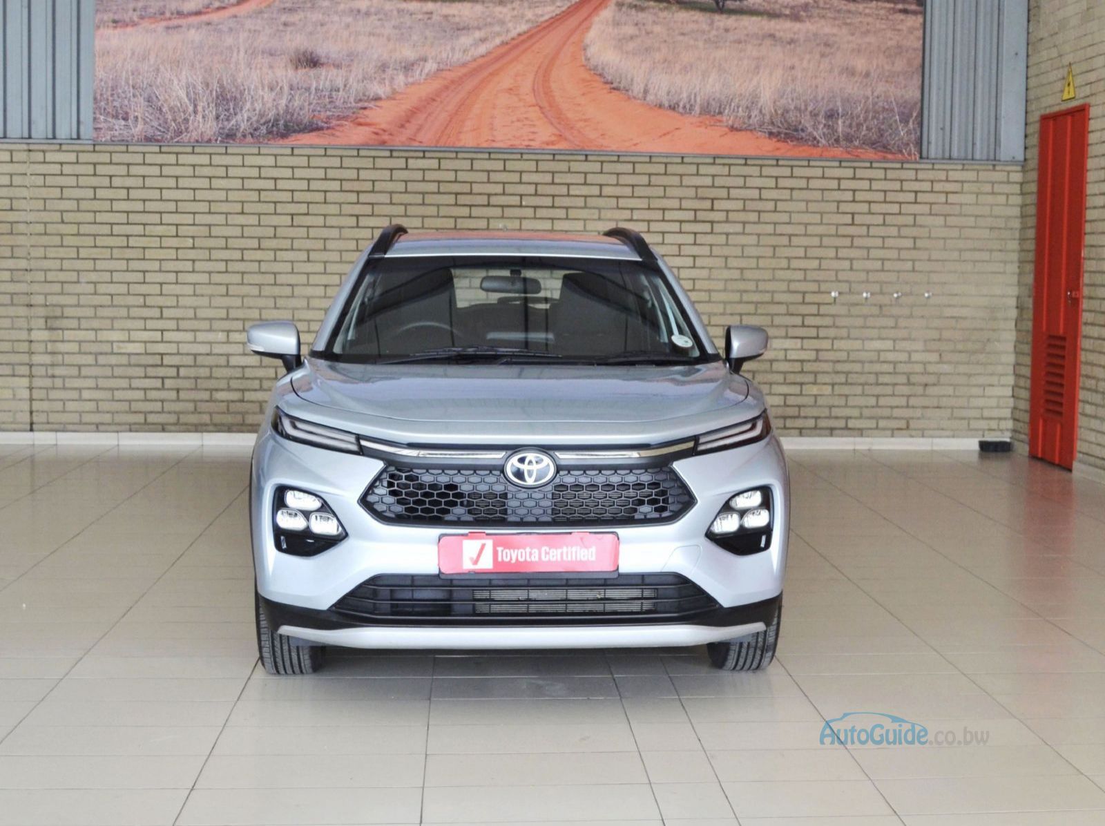 2025 Toyota Starlet Cross XS pictures