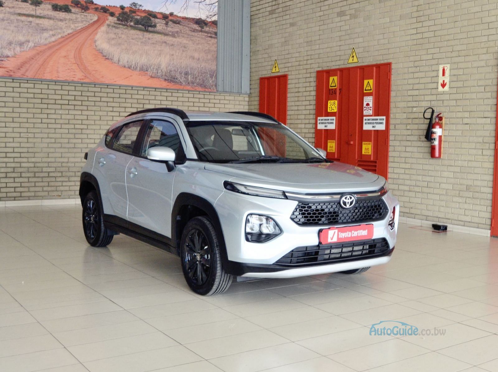 2025 Toyota Starlet Cross XS pictures