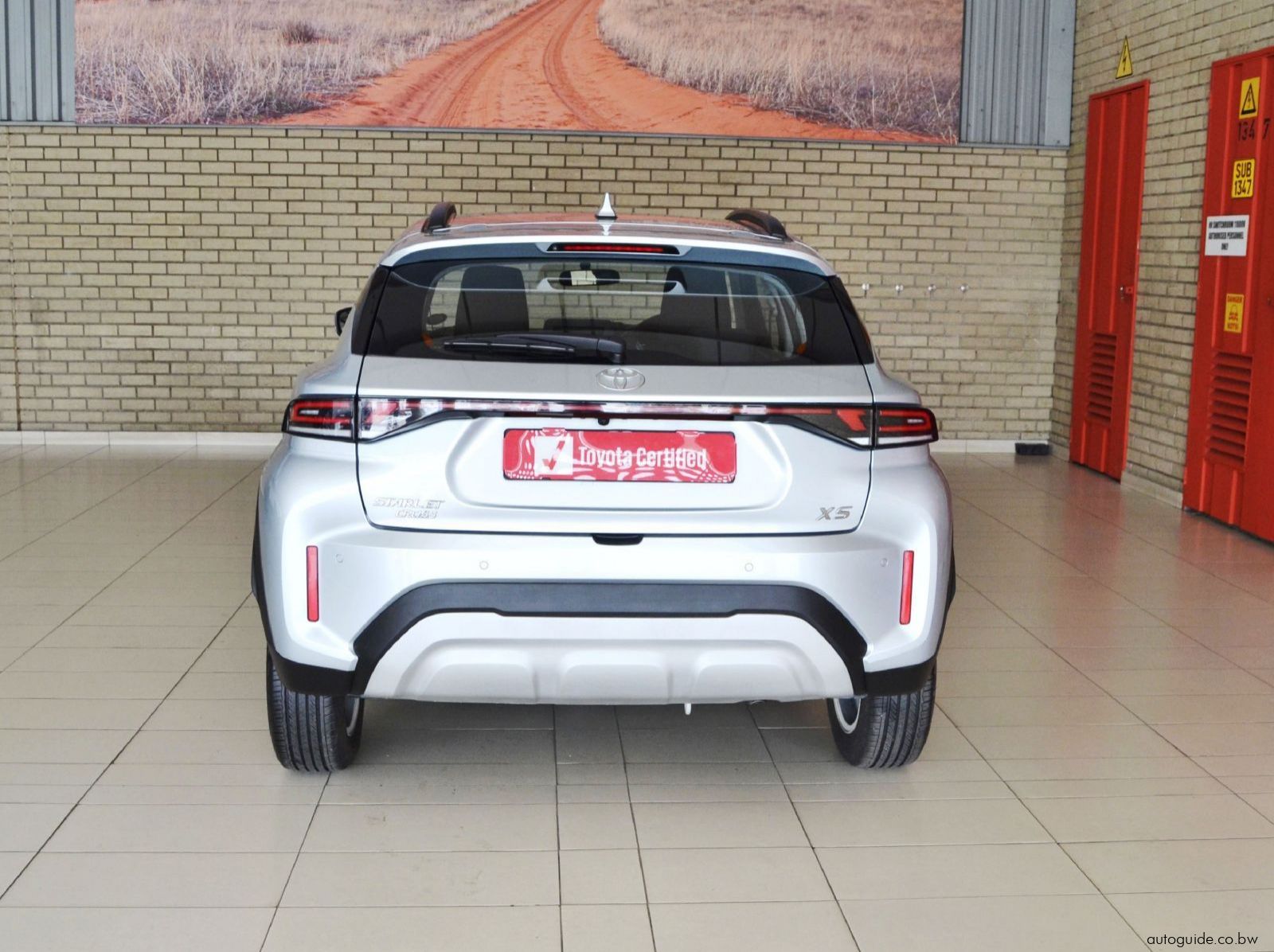 2025 Toyota Starlet Cross XS pictures