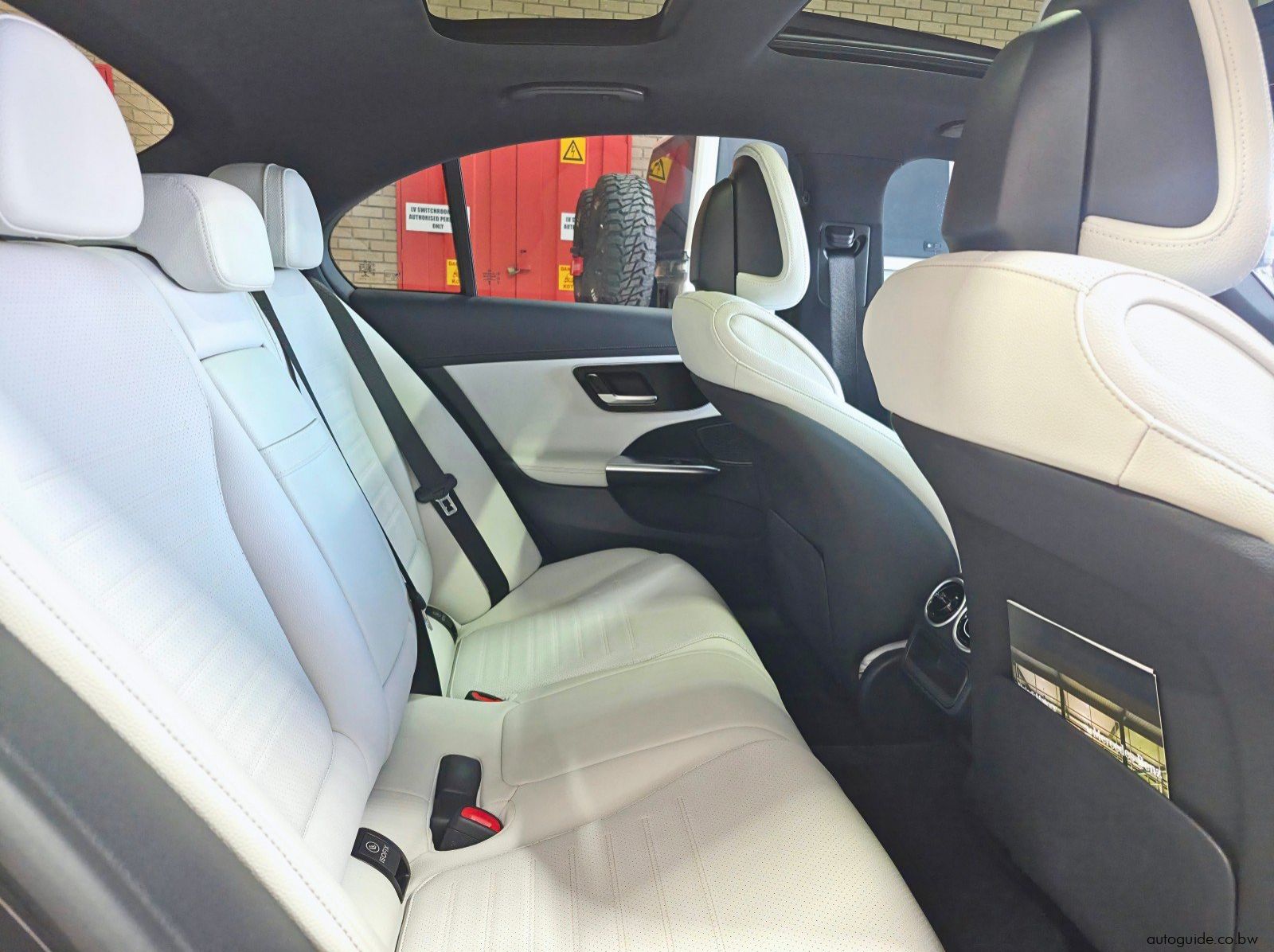 2023 Mercedes-Benz C200 AMG pictures