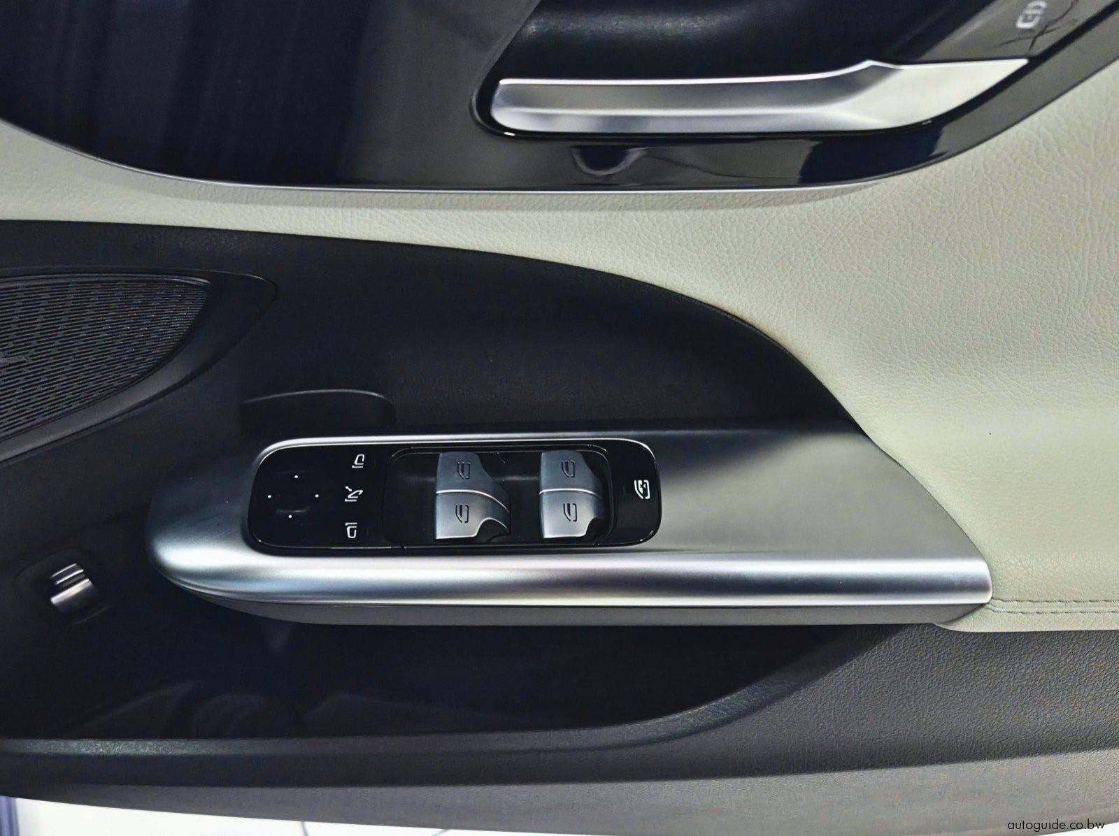 2023 Mercedes-Benz C200 AMG pictures