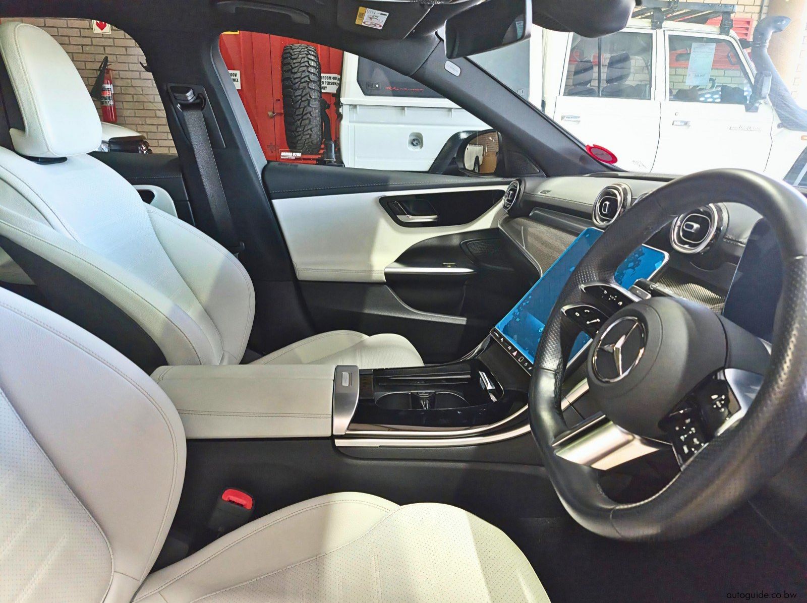 2023 Mercedes-Benz C200 AMG pictures