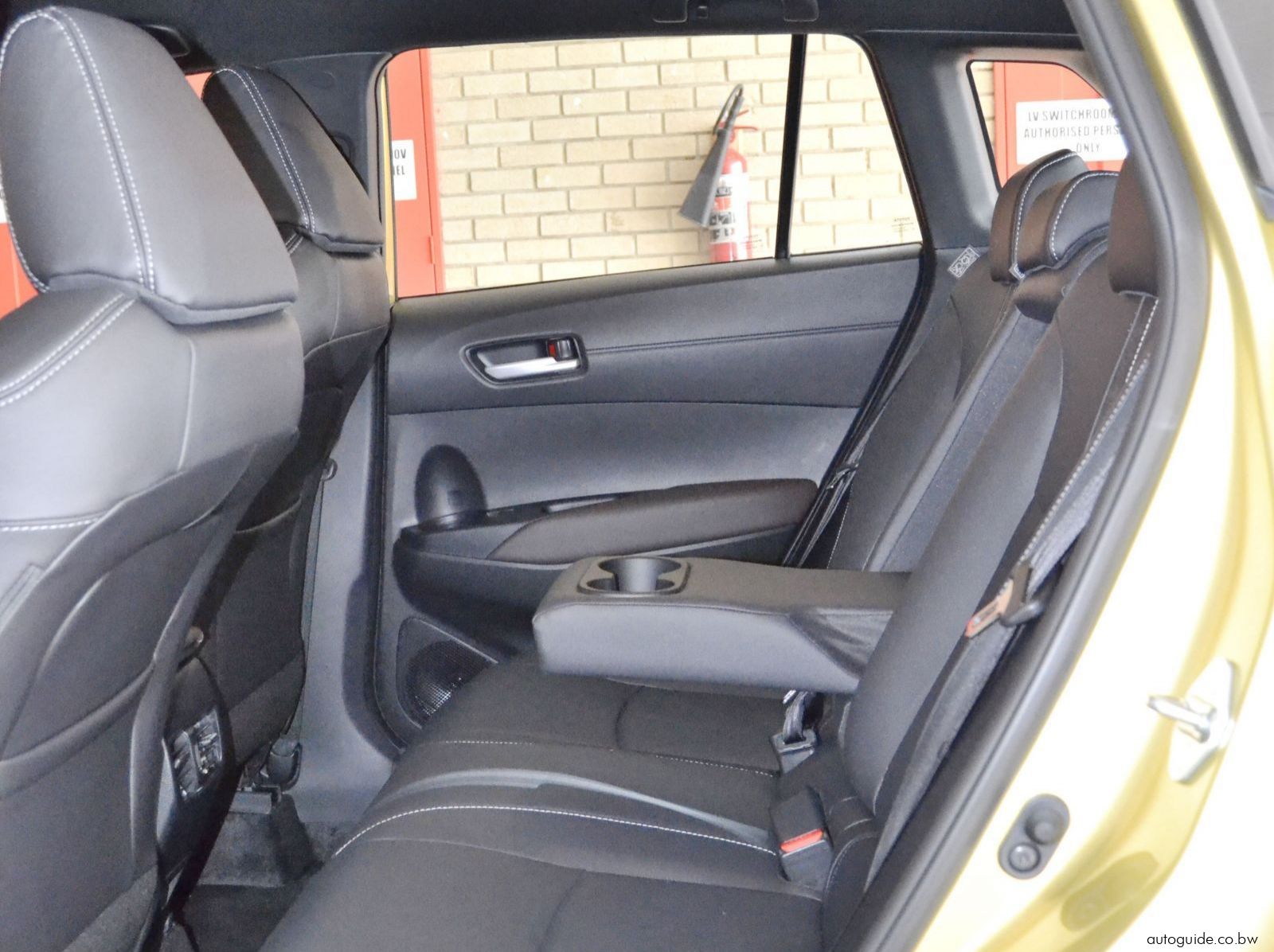 2025 Toyota Corolla Cross XR pictures