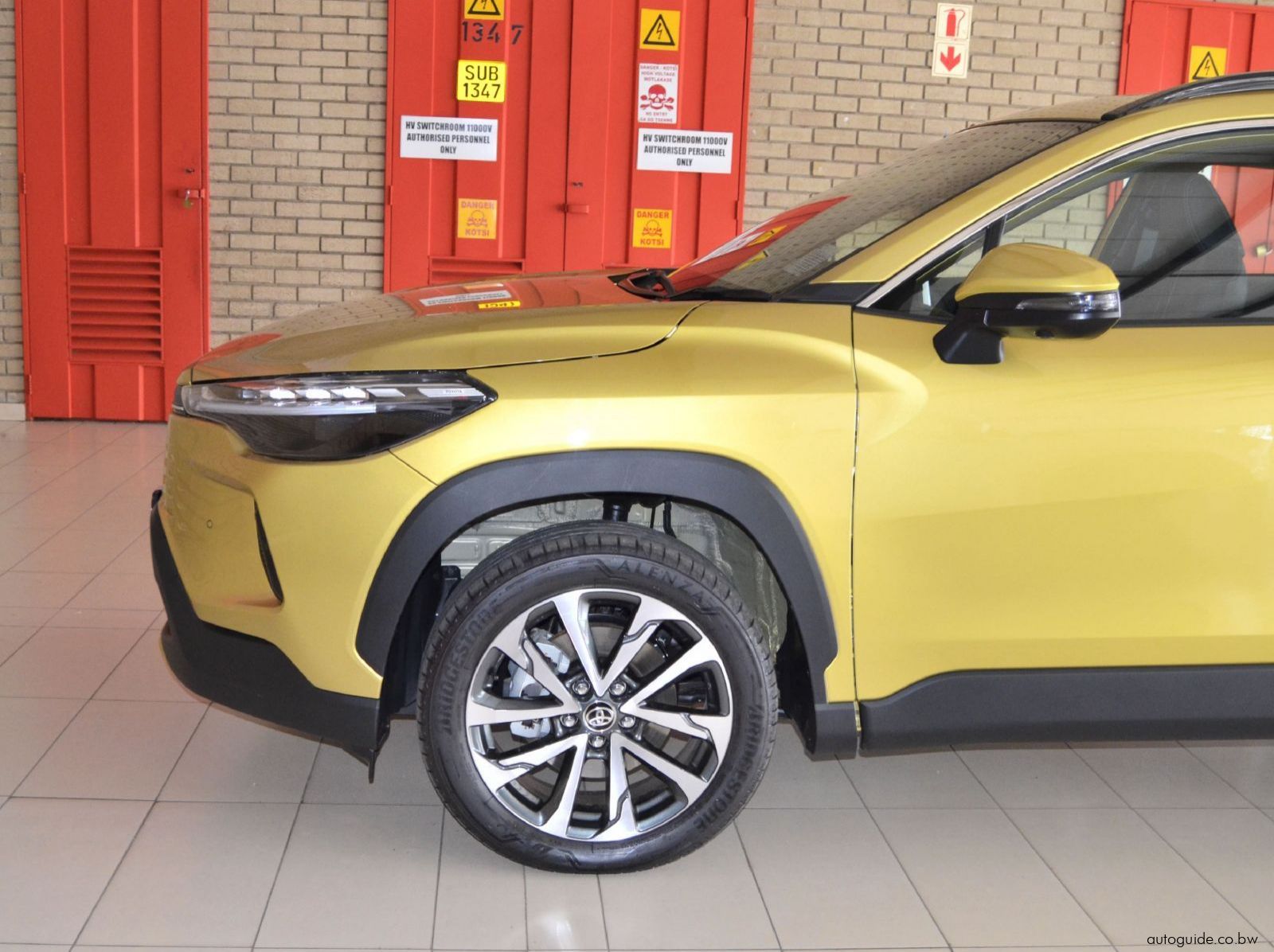 2025 Toyota Corolla Cross XR pictures