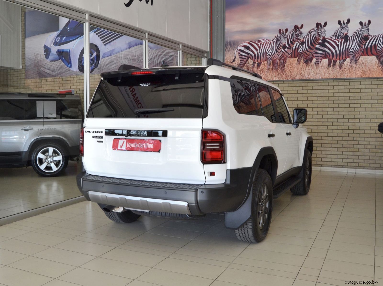 2025 Toyota Prado 2.8GD VX-R pictures