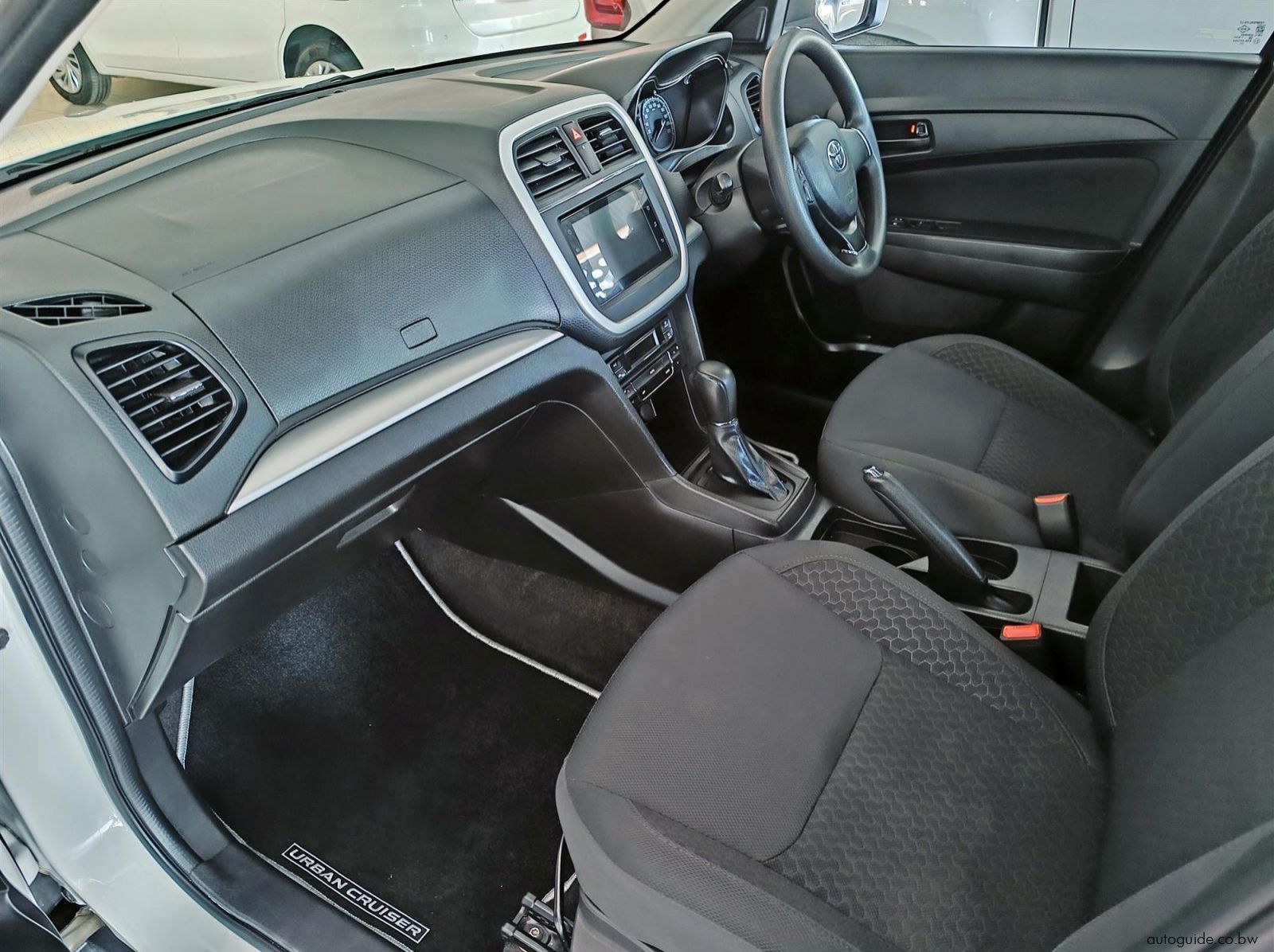2022 Toyota Urban Cruiser (Old Shape) pictures
