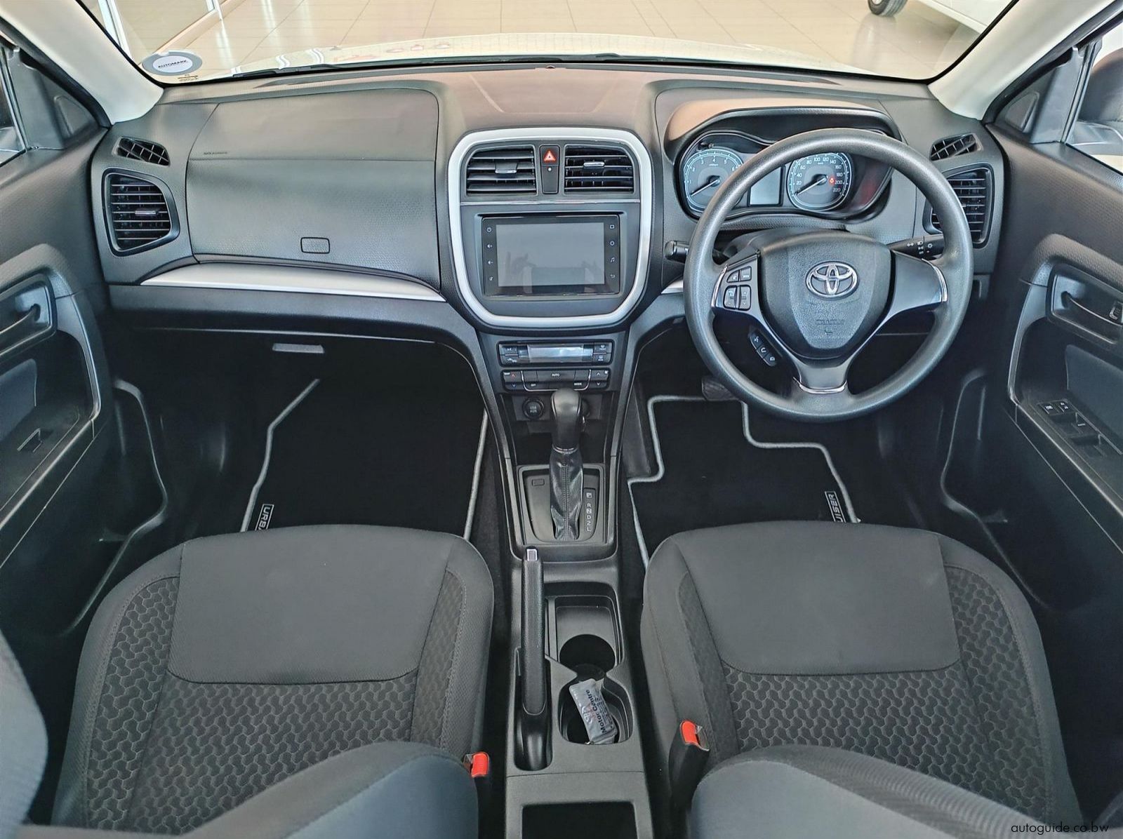 2022 Toyota Urban Cruiser (Old Shape) pictures