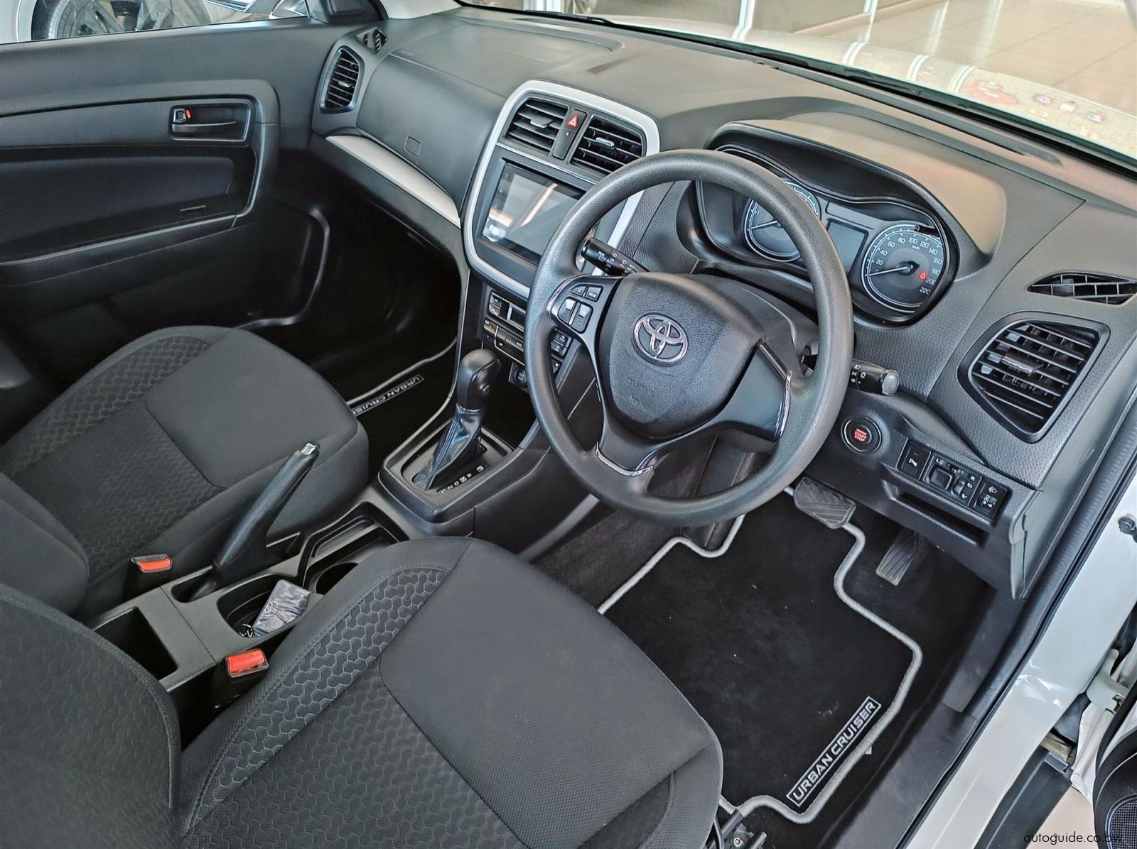 2022 Toyota Urban Cruiser (Old Shape) pictures