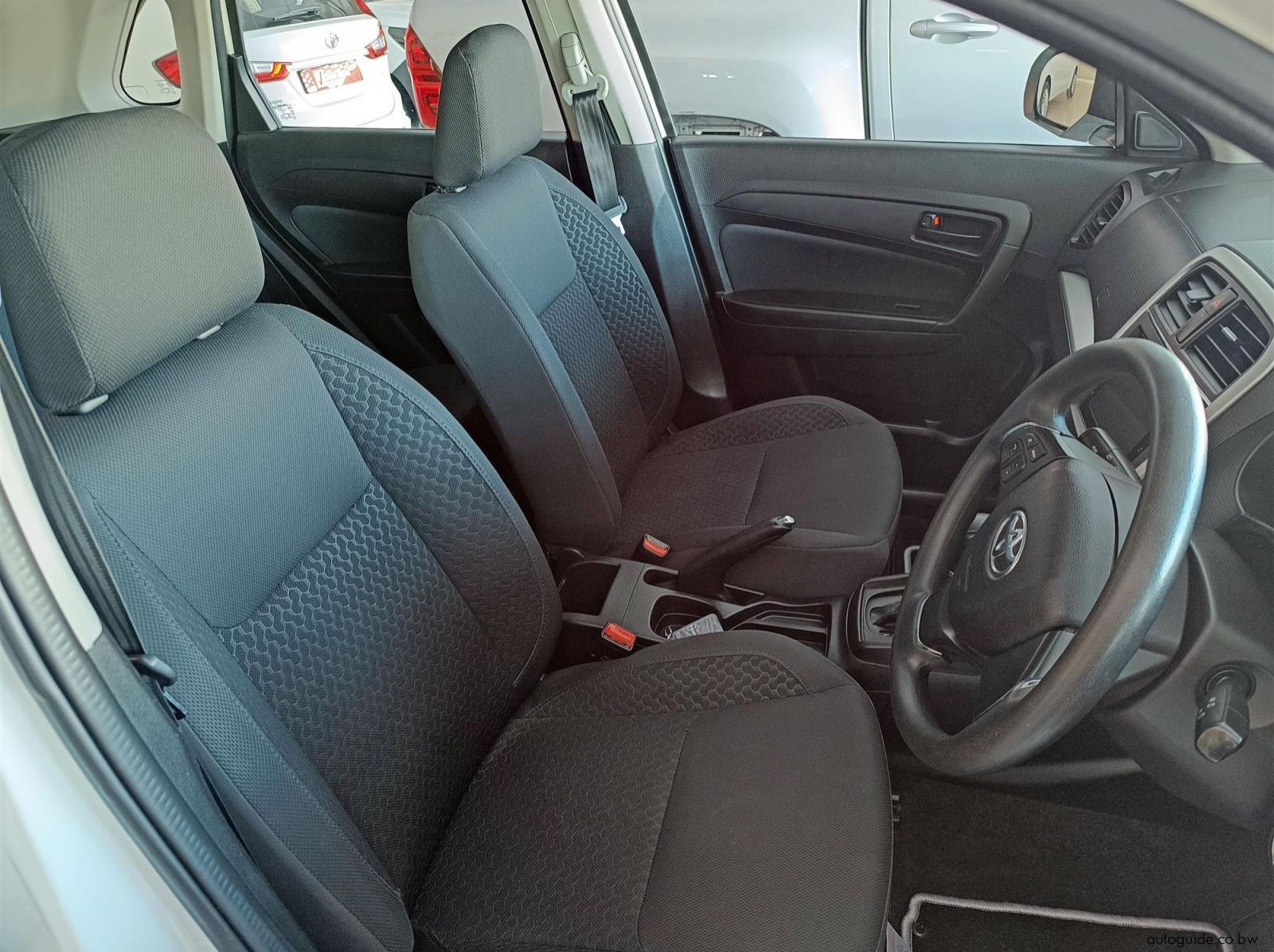 2022 Toyota Urban Cruiser (Old Shape) pictures